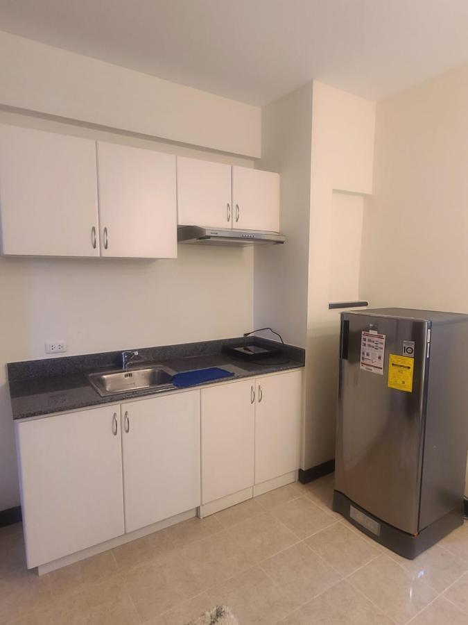 Magallanes Condo Free Airport Pick Up For 3 Nights Stay Or More Davao Bagian luar foto